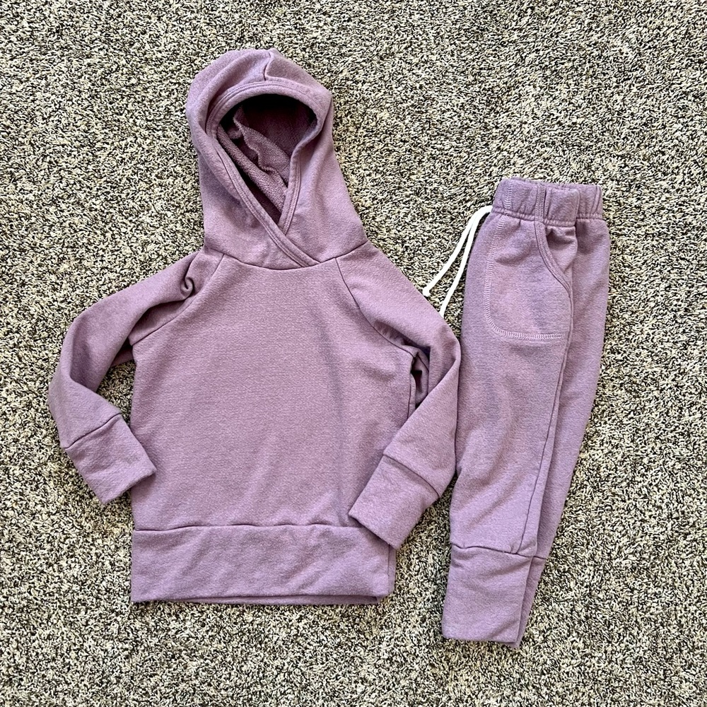 Little Wedgies girls hoodie and joggers outfit